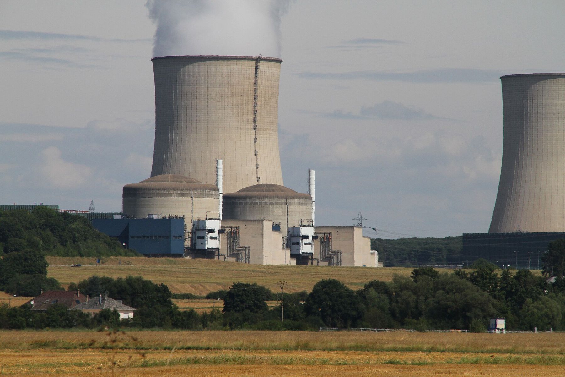 Cooling towers and reactor buildings of the Cattenom nuclear power plant